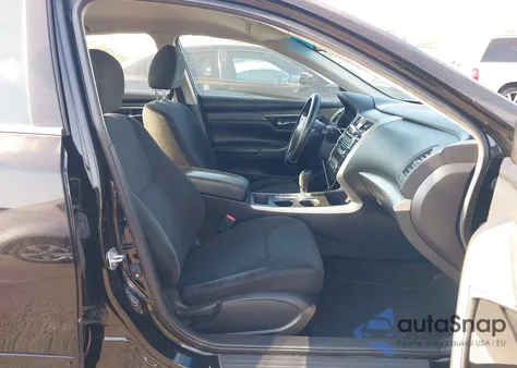 2015 Nissan Altima 2.5 S из США, поврежденный, VIN 1N4AL3AP1FC589016